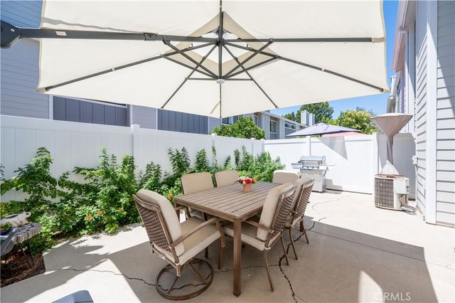 10110 Melinda Way 4, Northridge, CA 91325