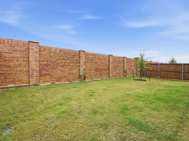 541 Breeds Hill Road, Little Elm, TX 75068