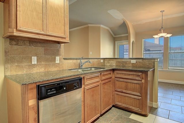 6824 Fox Tail Dr, Corpus Christi, TX 78413