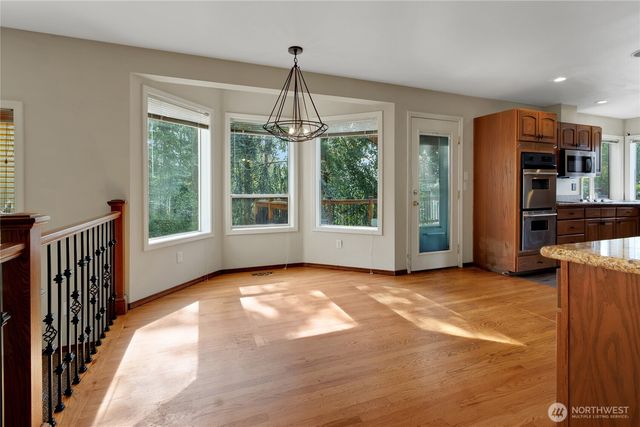 1909 S 375th Street, Federal Way, WA 98003