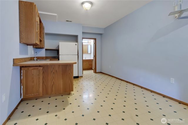 1909 S 375th Street, Federal Way, WA 98003