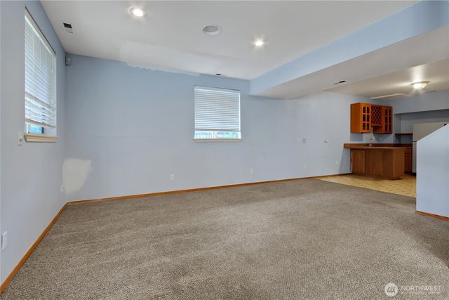 1909 S 375th Street, Federal Way, WA 98003