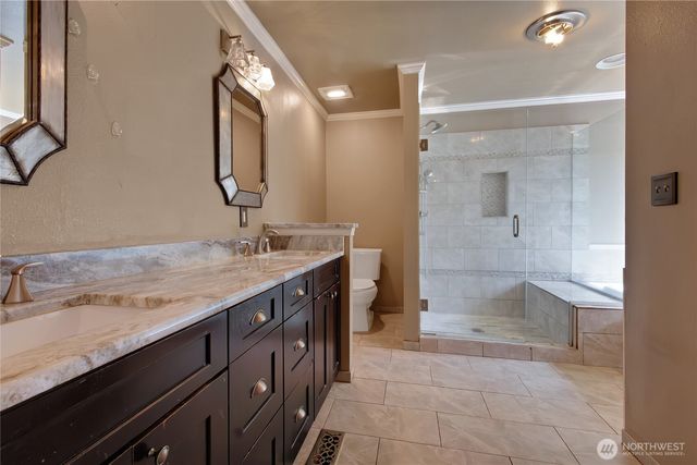 1909 S 375th Street, Federal Way, WA 98003