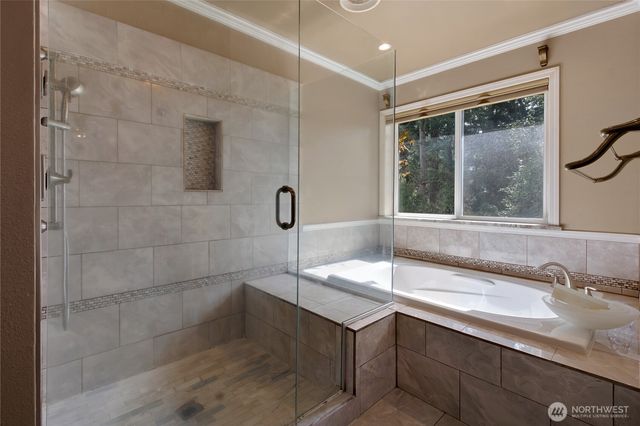 1909 S 375th Street, Federal Way, WA 98003