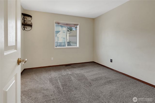 1909 S 375th Street, Federal Way, WA 98003