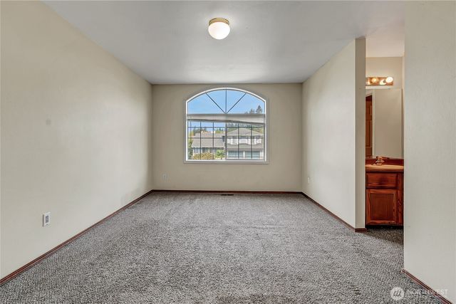 1909 S 375th Street, Federal Way, WA 98003