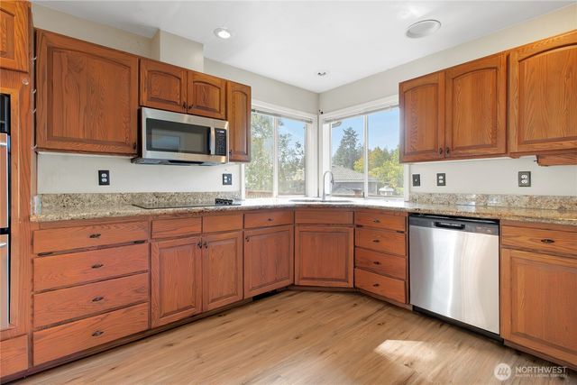 1909 S 375th Street, Federal Way, WA 98003