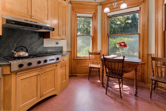 516 E FOREST AVENUE, Neenah, WI 54956