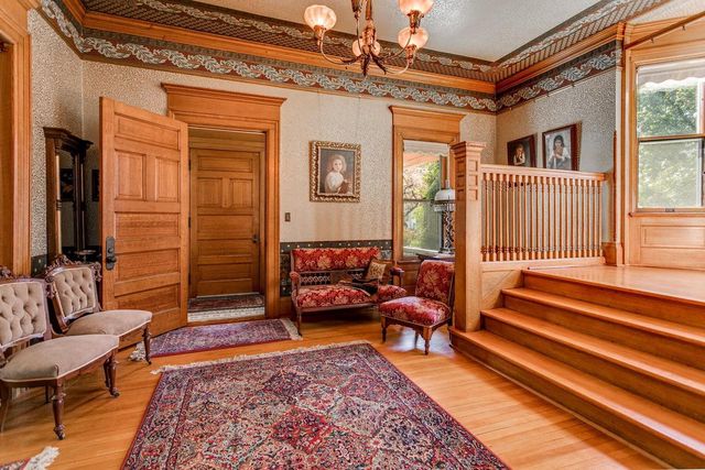 516 E FOREST AVENUE, Neenah, WI 54956