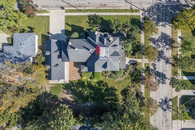 516 E FOREST AVENUE, Neenah, WI 54956