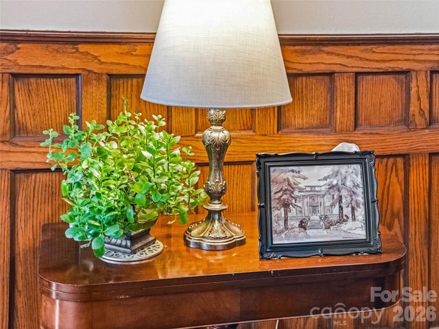 86 Edgemont Road, Asheville, NC 28801