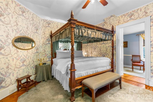86 Edgemont Road, Asheville, NC 28801