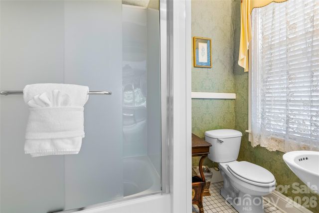 86 Edgemont Road, Asheville, NC 28801