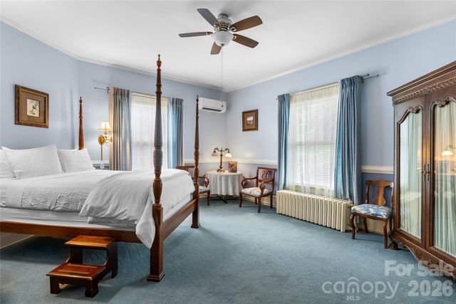 86 Edgemont Road, Asheville, NC 28801