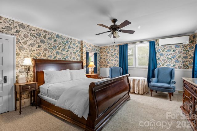 86 Edgemont Road, Asheville, NC 28801