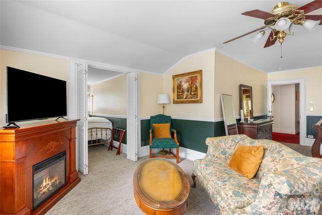 86 Edgemont Road, Asheville, NC 28801