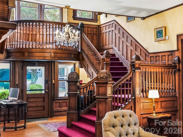 86 Edgemont Road, Asheville, NC 28801