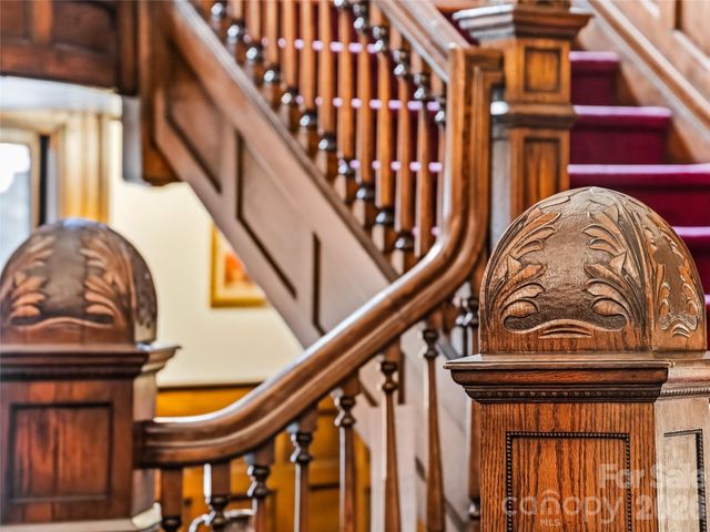 86 Edgemont Road, Asheville, NC 28801