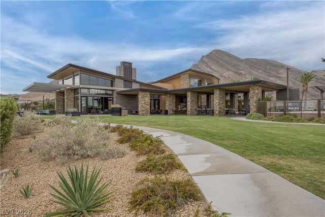 3070 Spring Solstice Court, Las Vegas, NV 89138