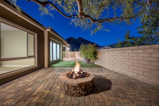 3070 Spring Solstice Court, Las Vegas, NV 89138