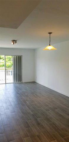 15205 NE 6th Avenue D204, Miami, FL 33162