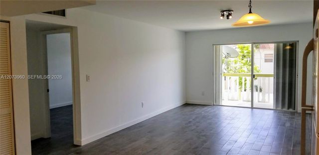 15205 NE 6th Avenue D204, Miami, FL 33162