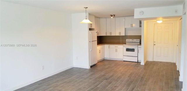15205 NE 6th Avenue D204, Miami, FL 33162