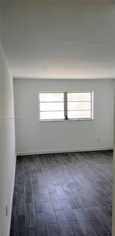 15205 NE 6th Avenue D204, Miami, FL 33162