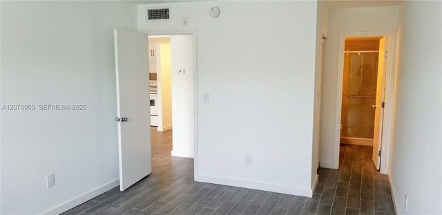 15205 NE 6th Avenue D204, Miami, FL 33162