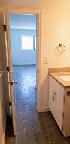15205 NE 6th Avenue D204, Miami, FL 33162