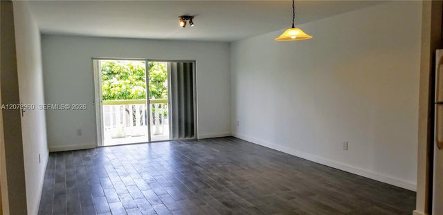 15205 NE 6th Avenue D204, Miami, FL 33162