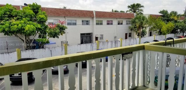 15205 NE 6th Avenue D204, Miami, FL 33162