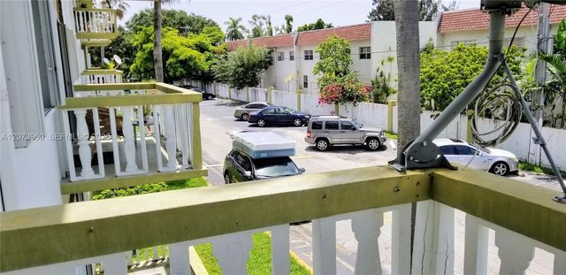 15205 NE 6th Avenue D204, Miami, FL 33162