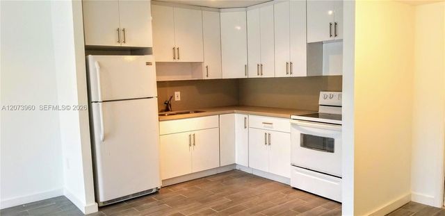 15205 NE 6th Avenue D204, Miami, FL 33162