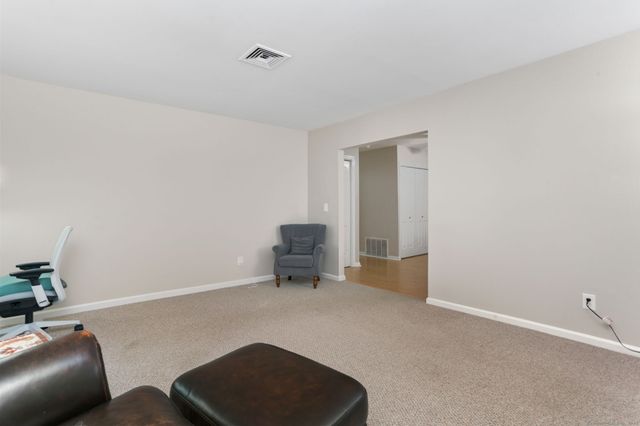26 Hawley Glen 26, Stratford, CT 06614