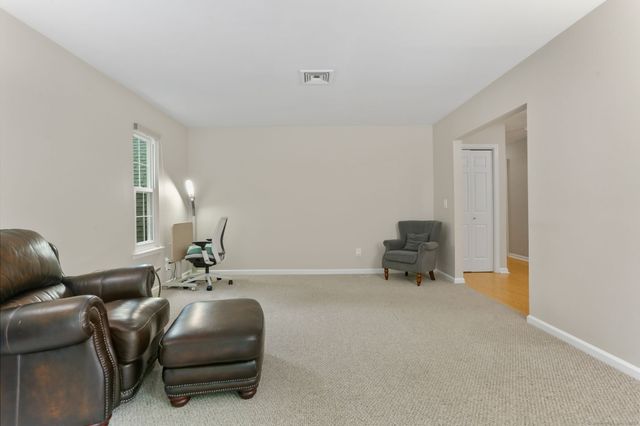 26 Hawley Glen 26, Stratford, CT 06614