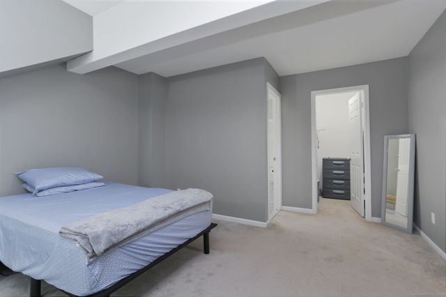 26 Hawley Glen 26, Stratford, CT 06614
