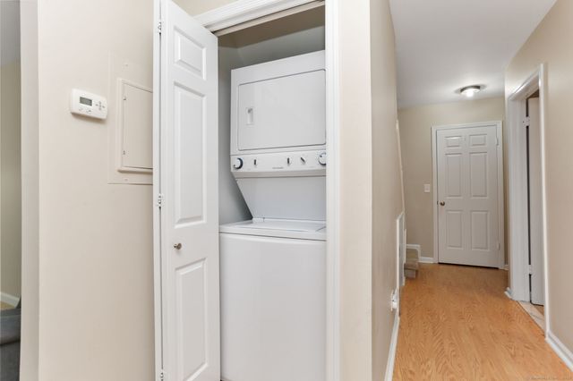 26 Hawley Glen 26, Stratford, CT 06614