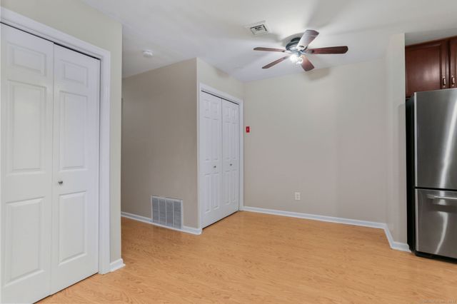 26 Hawley Glen 26, Stratford, CT 06614