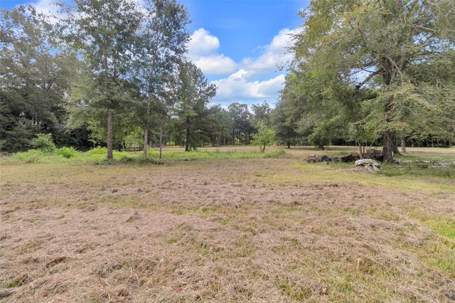 310 County Road 3280, Cleveland, TX 77327