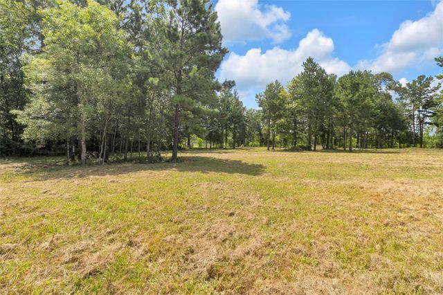 310 County Road 3280, Cleveland, TX 77327
