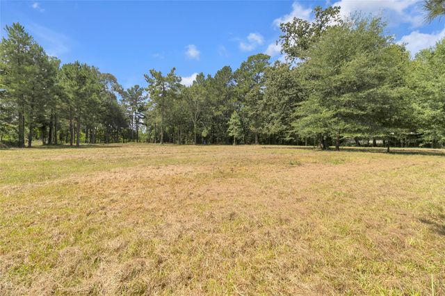 310 County Road 3280, Cleveland, TX 77327