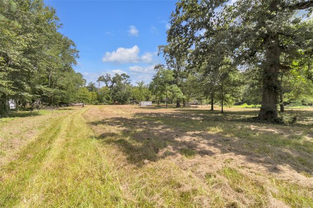 310 County Road 3280, Cleveland, TX 77327