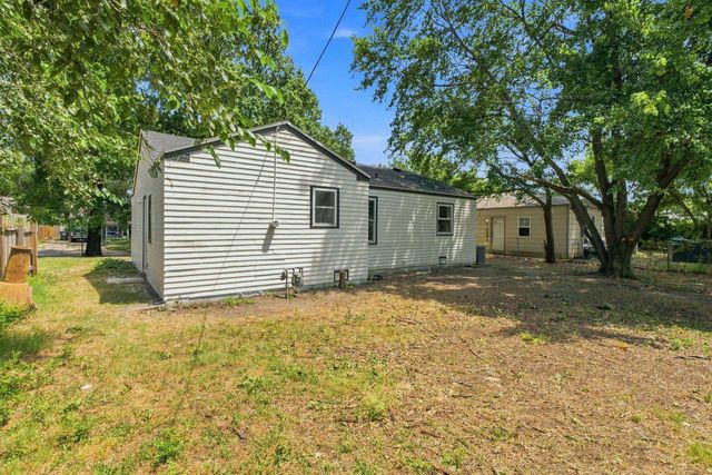 821 S Christine St, Wichita, KS 67218