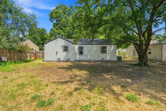 821 S Christine St, Wichita, KS 67218