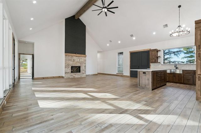 9381 Tallpines Road, Noble, OK 73068