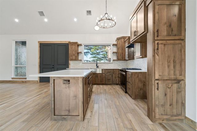 9381 Tallpines Road, Noble, OK 73068