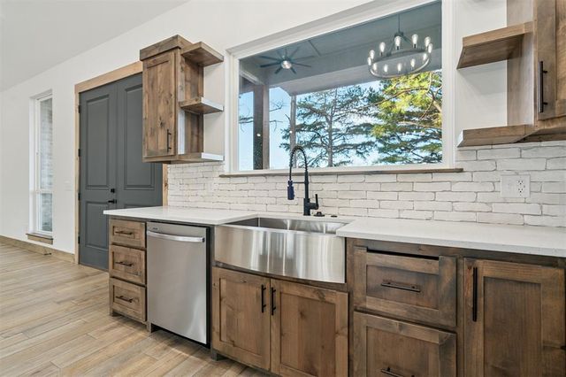 9381 Tallpines Road, Noble, OK 73068