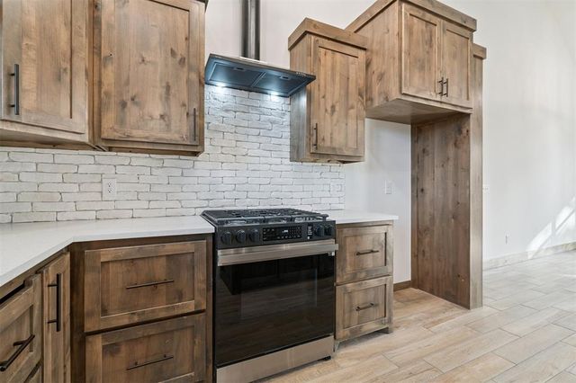 9381 Tallpines Road, Noble, OK 73068