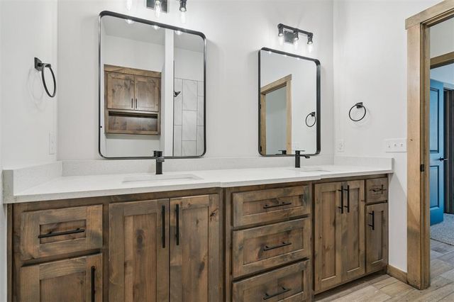 9381 Tallpines Road, Noble, OK 73068